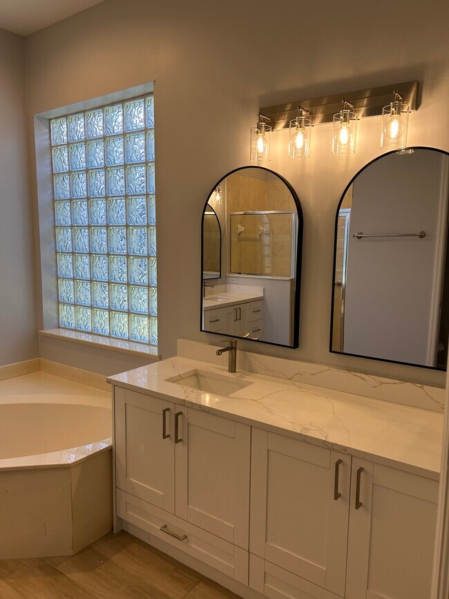 Foto del edificio - 259 Glen Eagle Cir