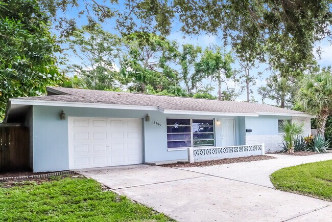 Foto del edificio - 5795 Hillside St