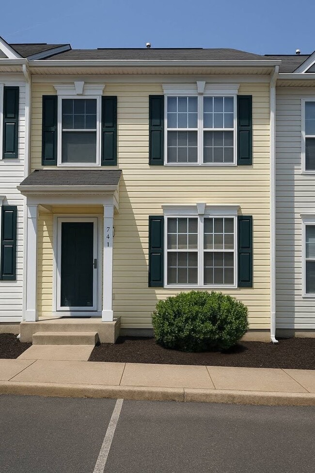 Building Photo - 741 Colonels Ct