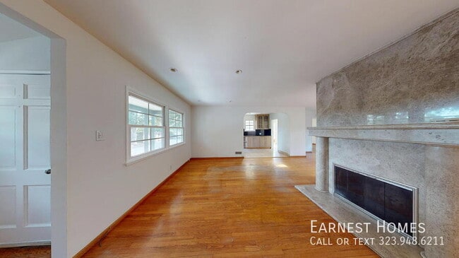 Building Photo - 17115 Parthenia St