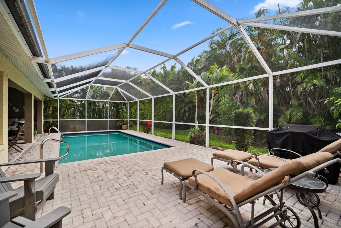Foto principal - 181 St James Way