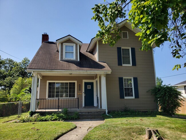 Building Photo - 4233 Matson Ave