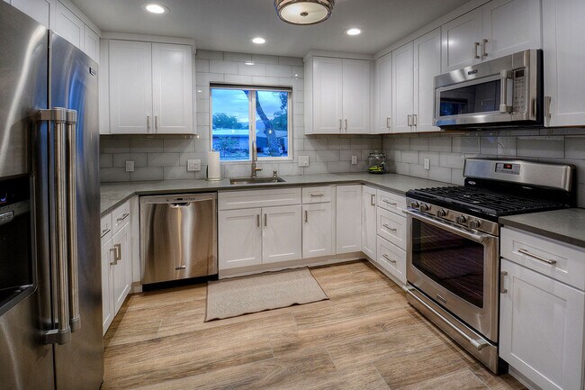 Foto del edificio - PRELEASE FOR AUGUST 2026 - Gorgeous Brick Ranch Home