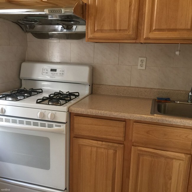 Building Photo - 1 br, 1 bath Apartment - 3111 47th St