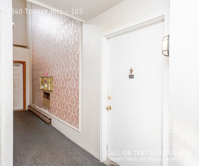 Building Photo - 2340 Torrey Hill Dr