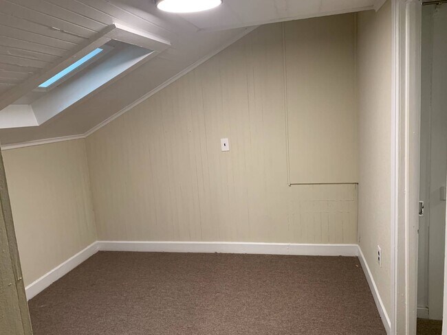 Foto del edificio - 119 E Main St