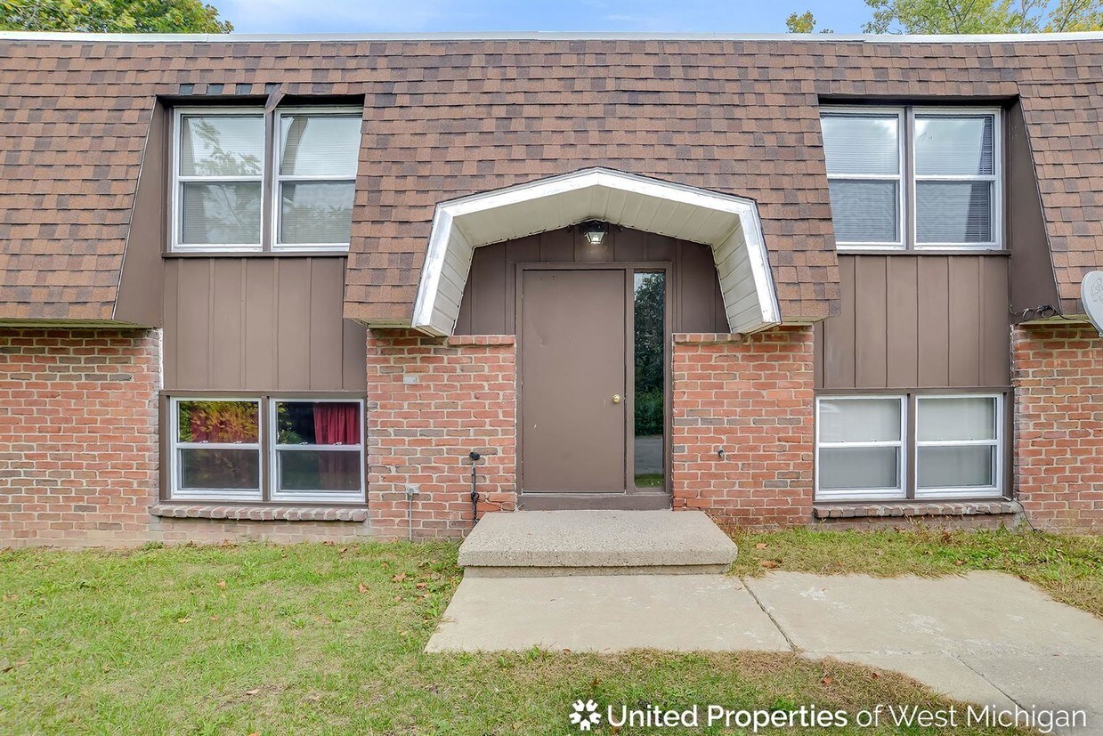 Primary Photo - 4131 Oak Park Dr SE