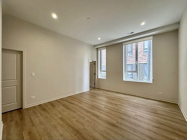 Foto del edificio - 3207 N Narragansett Ave