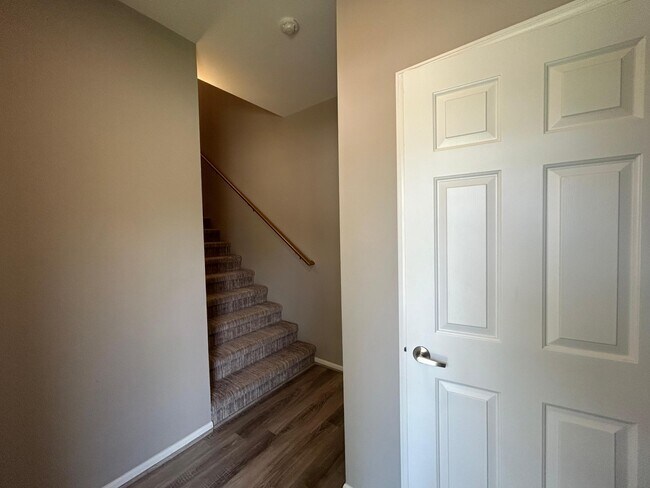 Foto del edificio - 4035 Cornerstone Dr