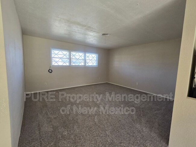Building Photo - 4208 Wilshire Dr