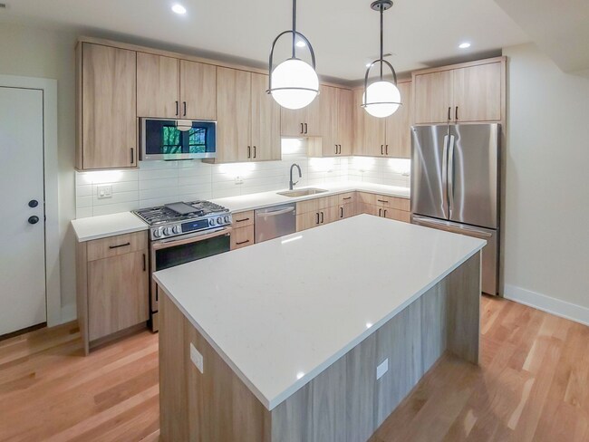 Foto del edificio - 4853 N Seeley Ave