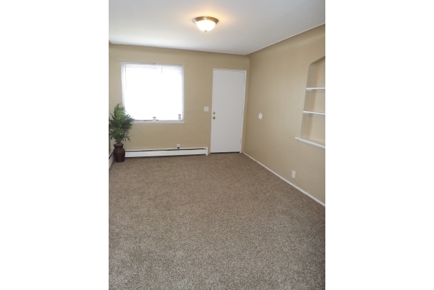  - 3340 S Canosa Ct