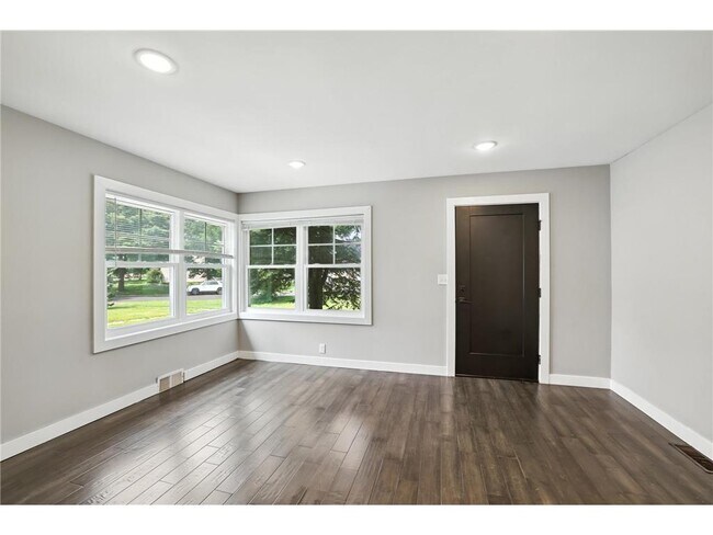Foto del edificio - 3282 Idaho Ave S