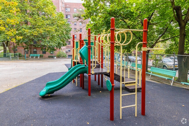 Building Photo - Ridgewood Gardens