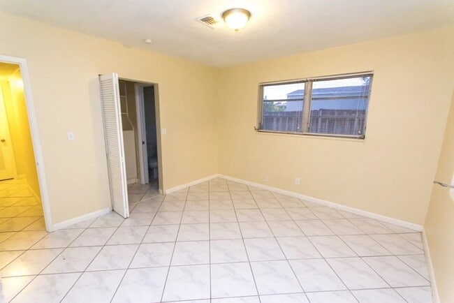Building Photo - 6900 Cypress Rd