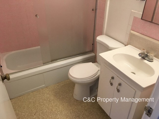 Building Photo - 1113 McClellan Ave