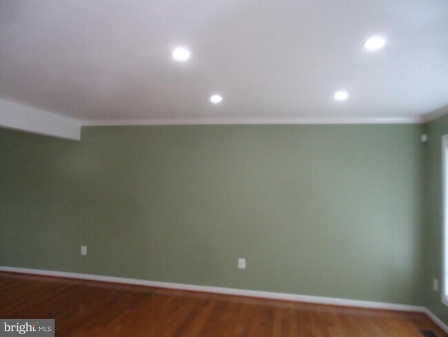 Building Photo - 9922 Finian Ct
