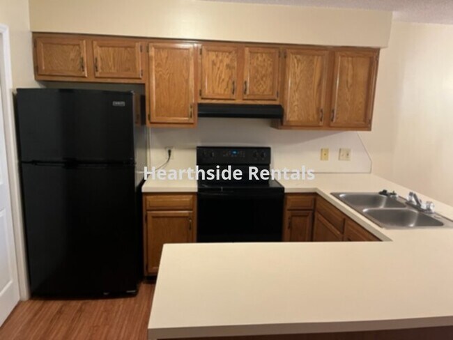 Foto del edificio - **2 Bedroom 2 Bath Upstairs Condo Centrall...
