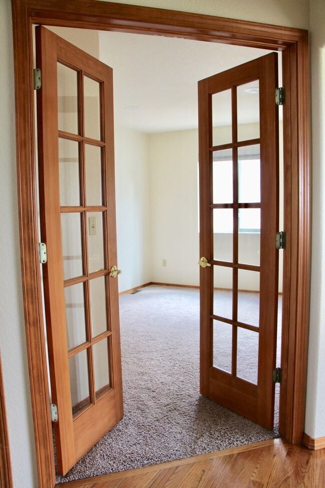 Foto del edificio - 6 br, 3.5 bath House - 9542 PENSTEMON COURT