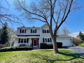 Building Photo - 1725 Drake Ct