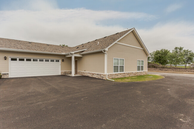 Building Photo - 1477 River Park Lane
