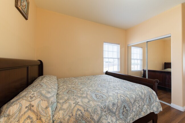 Foto del edificio - 2721 W 82nd Pl