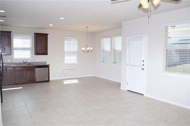 Building Photo - 162 Wapiti Rd