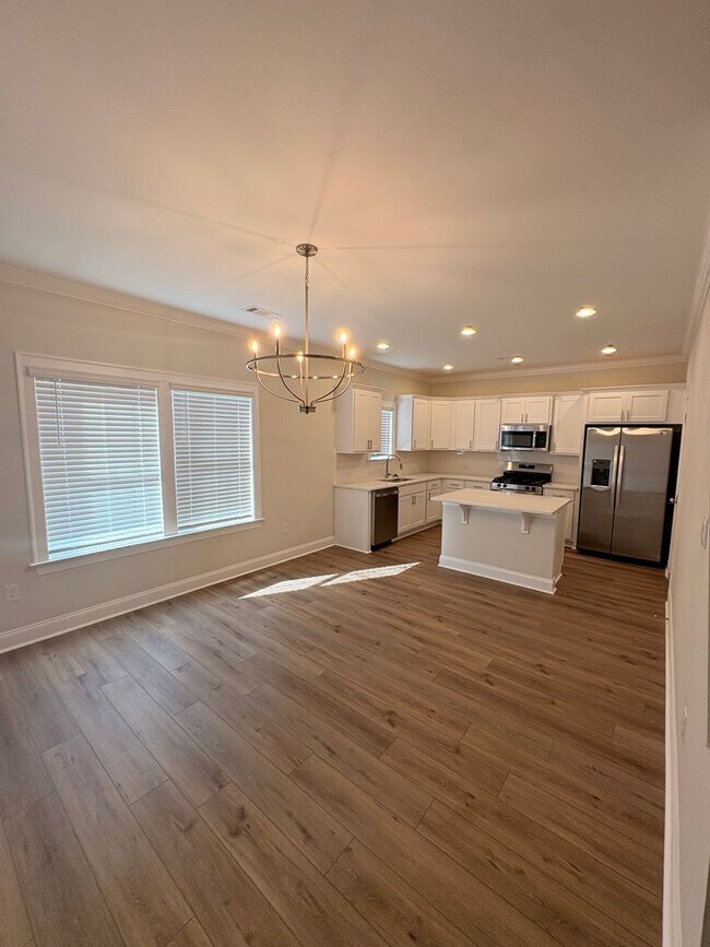 Building Photo - 110 Alva Ct