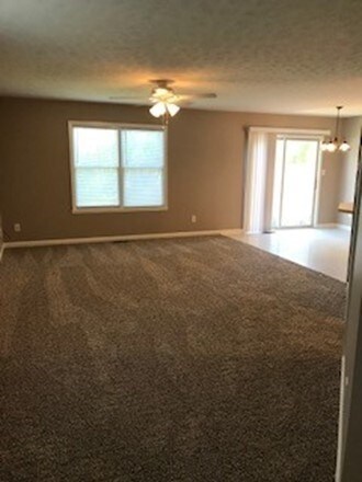 Foto del edificio - 103 Grassyway Ct