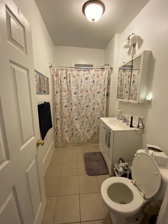 Building Photo - 147 Kelton St