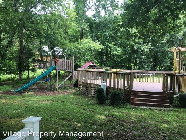 Building Photo - 4 br, 3.5 bath House - 1800 Warren Hollow Rd.