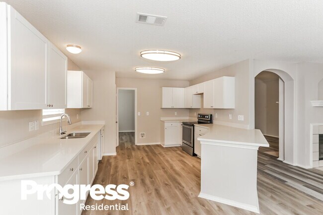 Building Photo - 8132 Fox Chase Dr