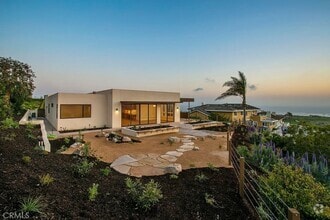 Building Photo - 26932 Via La Mirada