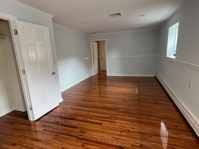 tv / dining room - 38 Hillsdale Rd