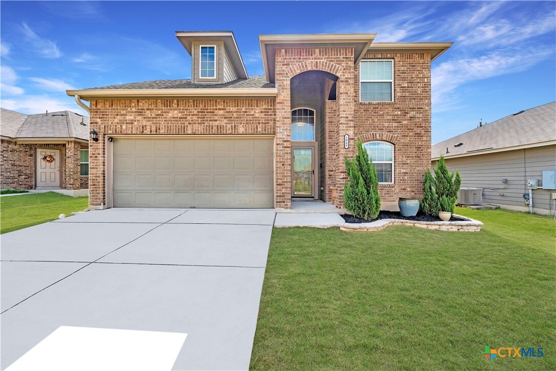 Primary Photo - 1048 DUMFRIES Dr