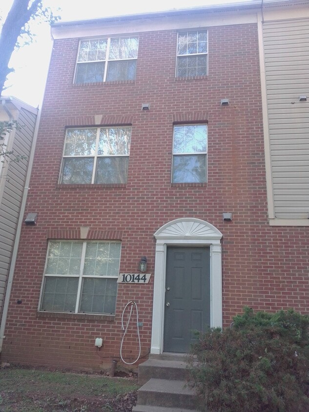 10144 Reprise Dr, Rockville, MD 20850 Townhome Rentals in Rockville MD