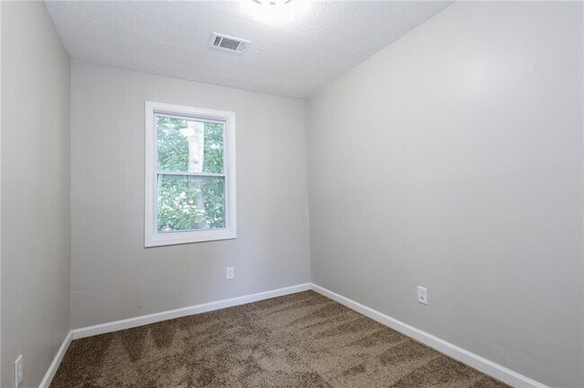 Foto del edificio - 7000 Oakhill Cir