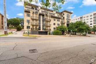 Building Photo - 1812 West Ave