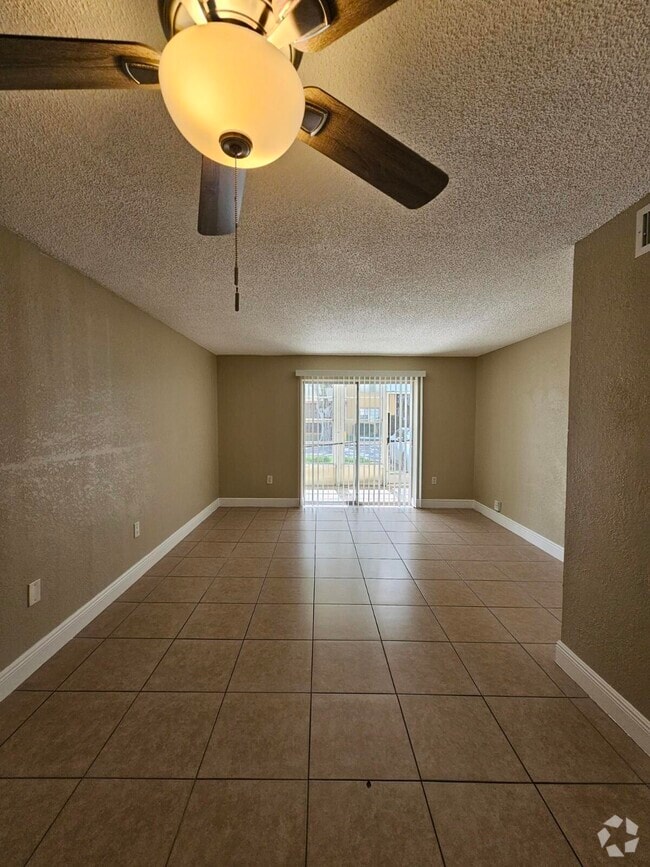 Building Photo - 4324 NW 9th Ave