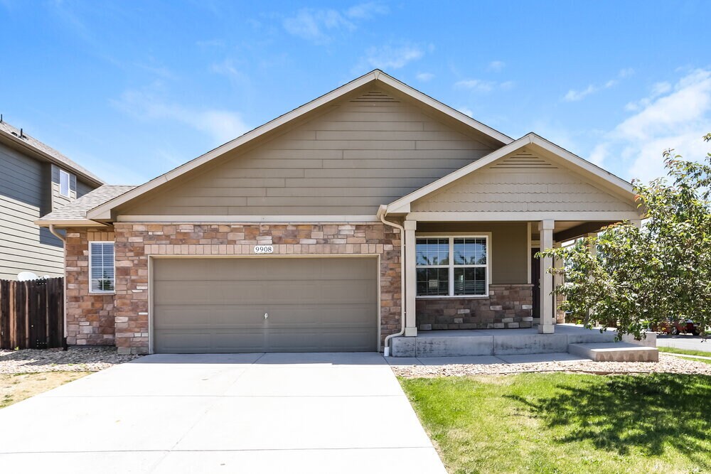 Foto principal - 9908 Lewiston St