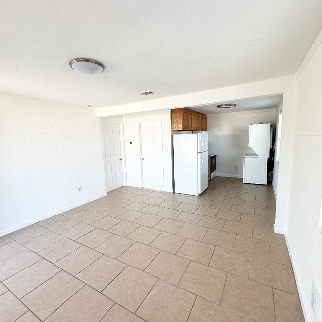 Building Photo - 8724 Forshey St
