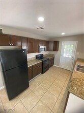 Building Photo - 2106 Marlin Ave