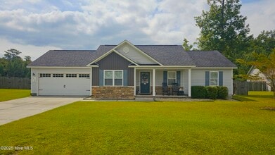 Building Photo - 422 McCall Dr