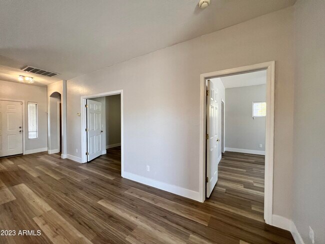 Building Photo - 2138 N Arbor Ln