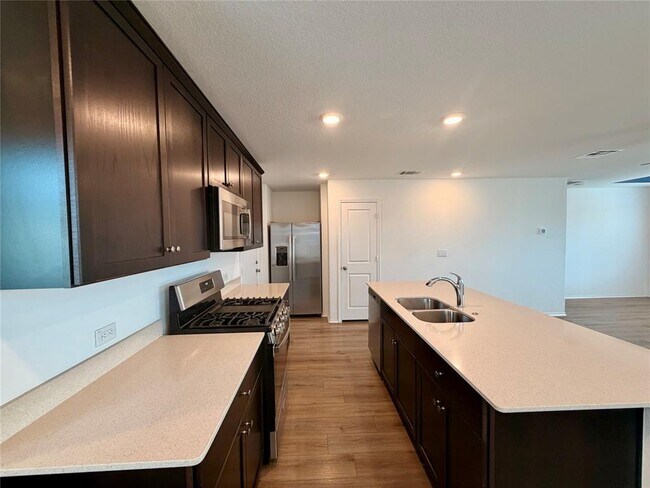 Building Photo - 7316 Sparkling Light Dr