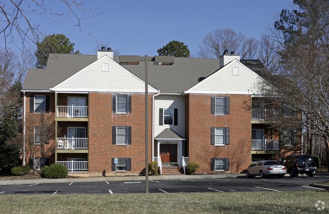 Foto del edificio - Regency Village Apartments