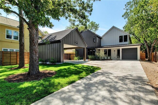 Building Photo - 2203 Richcreek Rd