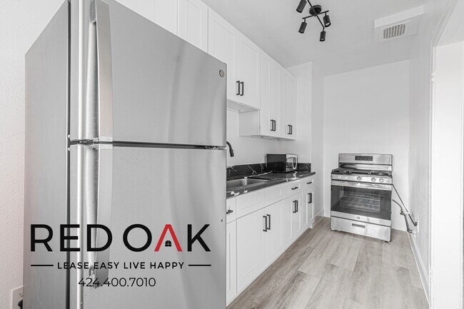 Building Photo - 687 Shatto Pl