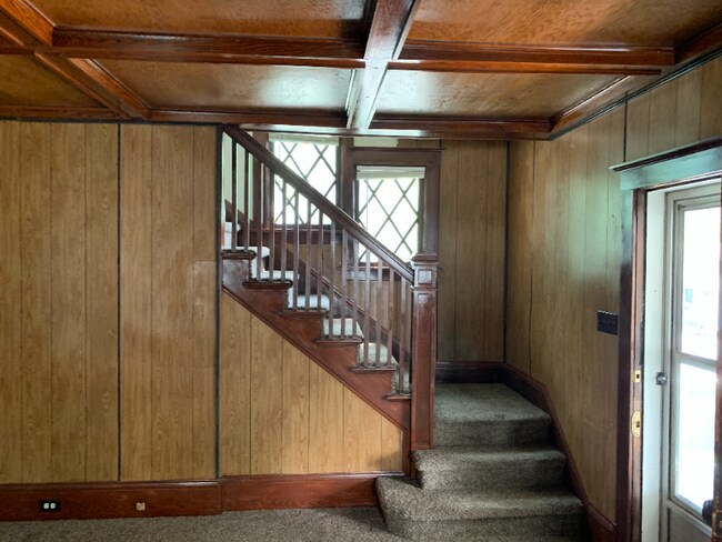 Building Photo - 202 W Palmer Ave