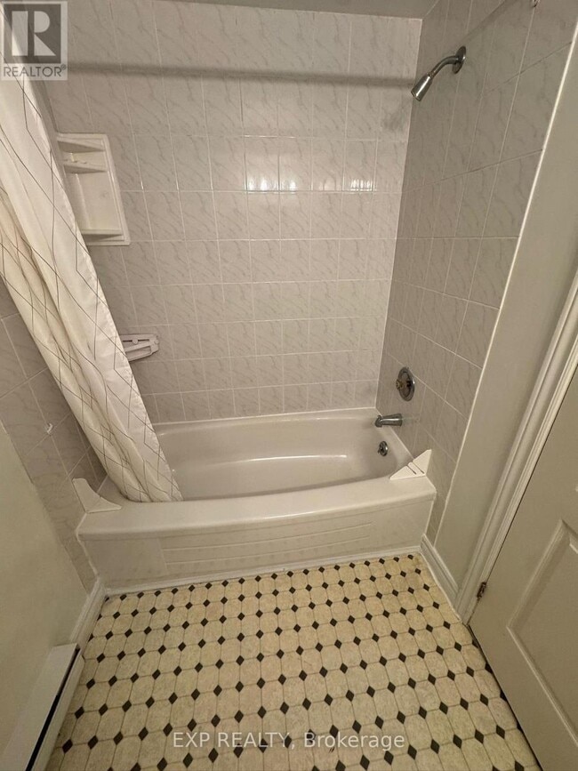 Building Photo - 223 Evelyn Ave